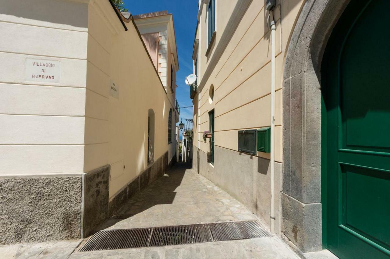 Antonelloapartments - La Farfalla Bianca Marciano Exterior foto